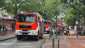 Unfall-Drama: Lkw rollt plötzlich los – Fahrer (62) unter Fahrzeug gefangen