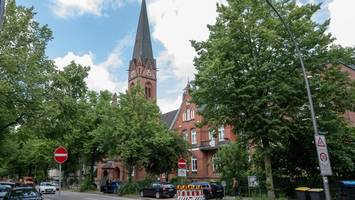 nach streit um kita: umstrittener pastor aus harvestehude geht nach kiel