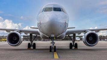Premiere: Airbus-Flugzeug made in Hamburg wird für Spezialmission ausgerüstet