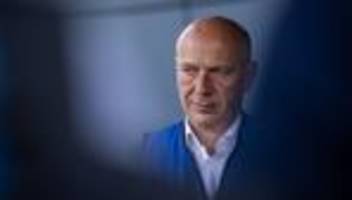 Debatte um Spitzenkandidatur: Jetzt live: Berlins Bürgermeister Kai Wegner gibt Statement ab