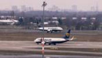 Unfälle: Fenster bricht – Ryanair-Maschine nach München kehrt um