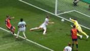 WM-Viertelfinale: Merino erlöst Spanien: Belgiens Torwart-Drama