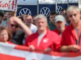 Weitere Wochen der Ungewissheit: Mit seinem Schweigen schadet der VW-Vorstand dem Konzern