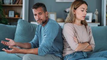 Partner zieht sich zurück? 4 Tricks wirken laut Expertin Wunder