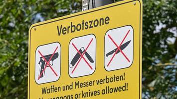 Berlins Waffenverbotszonen: Polizei stellt Hunderte Messer sicher
