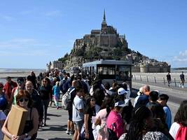 overtourism: 23 einwohner, drei millionen gäste