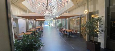 münchen als vorbild: „erste tagesbar“ in augsburg legt in der hummelpassage los