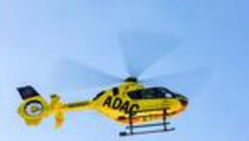 Verkehr: Zwei Unfälle auf A10 - Hubschrauber birgt Schwerverletzten