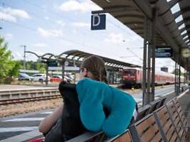 abnabelung in den sommerferien: wenn der teenager nicht mit in den urlaub will - oder doch, vielleicht