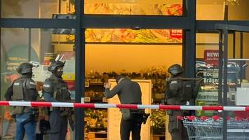 Geiselnahme in Berlin: Mann hält Frau in Supermarkt seit Stunden in seiner Gewalt