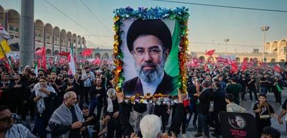 Iran: Neuer Oberster Führer Mojtaba Khamenei kündigt Rache an