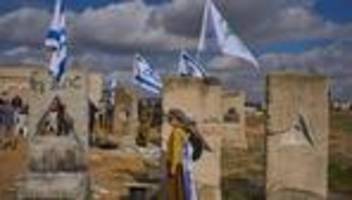 sanktionen gegen israel: deutschland soll laut spd-politiker sanktionen gegen israel zulassen