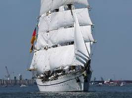 Erster Wettbewerb seit 50 Jahren: Gorch Fock gewinnt historisches Rennen gegen Schwesterschiffe