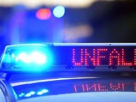 Kind bleibt unverletzt: Mutter mit Kinderwagen von Zug erfasst und getötet