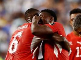 Nach peinlichster Aktion der WM: Breel Embolo weint nach Platzverweis sofort hemmungslos