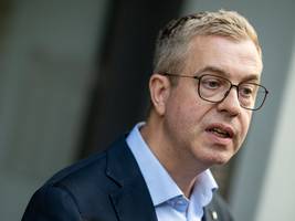 wahlkampf in berlin: dieser mann ersetzt wegner. und das rennen wird noch enger