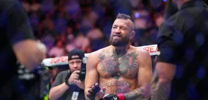 conor mcgregor: comeback-kampf endet nach einer minute mit verletzung