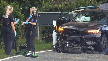 vier freunde (alle 17) mit dem motorrad unterwegs – und einer fährt in den tod