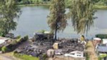 Feuerwehr im Einsatz: Ursache für Campingplatz-Brand noch unklar