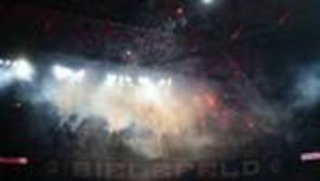 2. fußball-bundesliga: pyrotechnik im stadion: 125.500 euro strafe für arminia