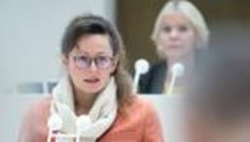 Wolfspolitik: Umweltministerin Mittelstädt würde einen Wolf abschießen