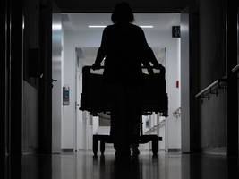 nordrhein-westfalen: ermittlungen zu todesfällen in kliniken während hitzewelle