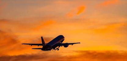 Fliegen wird teurer – Kerosin treibt Preise um 8,5 Prozent