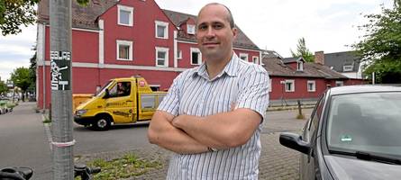 Wenn das Auto am Haken hängt: Mann klagt gegen Abschleppdienst und gewinnt