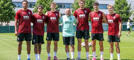 Transfercoup bei über 30 Grad: FC Augsburg begrüßt Hennes Behrens zum Trainingsauftakt