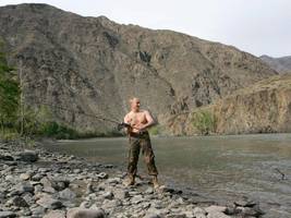 russland: würden sie von diesem mann einen fisch kaufen?