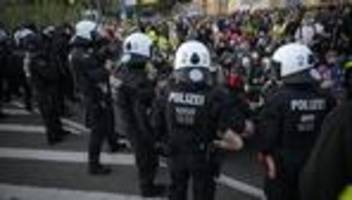 Erfurt: Thüringer Polizei bearbeitet 74 Straftaten nach AfD-Bundesparteitag