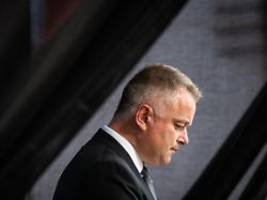 Staatliches Versagen bei Flut: Ministerpräsident Schnieder bittet nach Ahrtal-Katastrophe um Entschuldigung