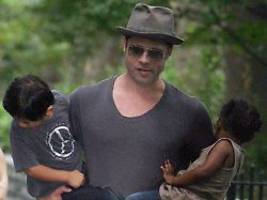 streichung des nachnamens: brad pitts kinder begehren auf