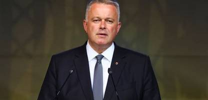 Ahrtal: Ministerpräsident Gordon Schnieder bittet nach Ahrtal-Katastrophe um Entschuldigung