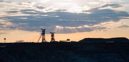 de beers: diamantenkonzern will südafrikas größte mine zwei jahre stilllegen