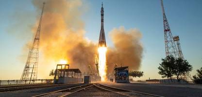 zwei russen und ein us-amerikaner fliegen zur iss