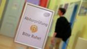 bildung: schwächeres mathe-abitur beschäftigt bildungsministerium