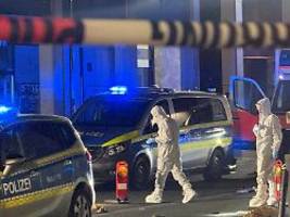 angriff mit schnittwaffe: mann tötet ehefrau in hessen auf offener straße