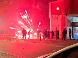 Hunderte Festnahmen: Ausschreitungen erschüttern Frankreich nach WM-Aus
