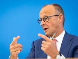 kanzler in sommerpressekonferenz: merz verteidigt sparvorgaben und macht der afd eine ansage