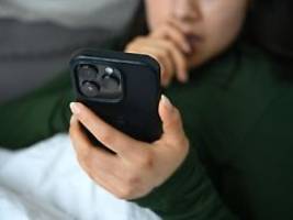 Mitternacht bis Morgengrauen: Social-Media-Apps sollen britische Teenager nachts sperren