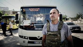 Drohnenangriffe auf Cherson – wie eine Stadt im Krieg weiterlebt