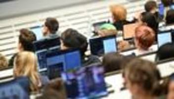 Wohnen im Studium: Mehr als jeder vierte Studierende lebt bei den Eltern