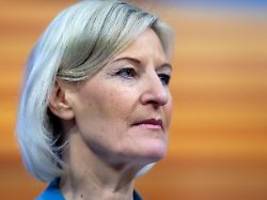 andere regeln für immunität: europa-spd regt nach dem fall niebler reform an - die evp stimmt zu