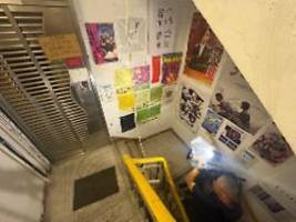 Angeblich aufrührerische Bücher: Polizei nimmt mehrere Buchhändler in Hongkong fest