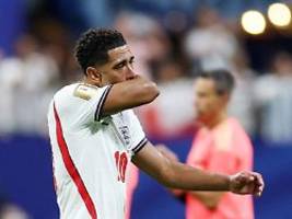 Wirbel nach Englands WM-Aus: Aufgebrachter Bellingham schlägt Argentinier gegen den Kopf