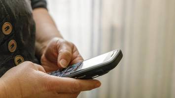 berlin fördert „muslimisches seelsorge telefon“ – trotz bedenken zur organisation