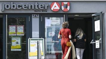 alkoholfahne und ungewaschen: jobcenter können dafür die grundsicherung kürzen