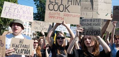 ukraine: proteste gegen rücktritt von mychailo fedorow