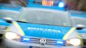 Bedrohung: Polizei ermittelt gegen Mann wegen Bedrohung mit Waffe